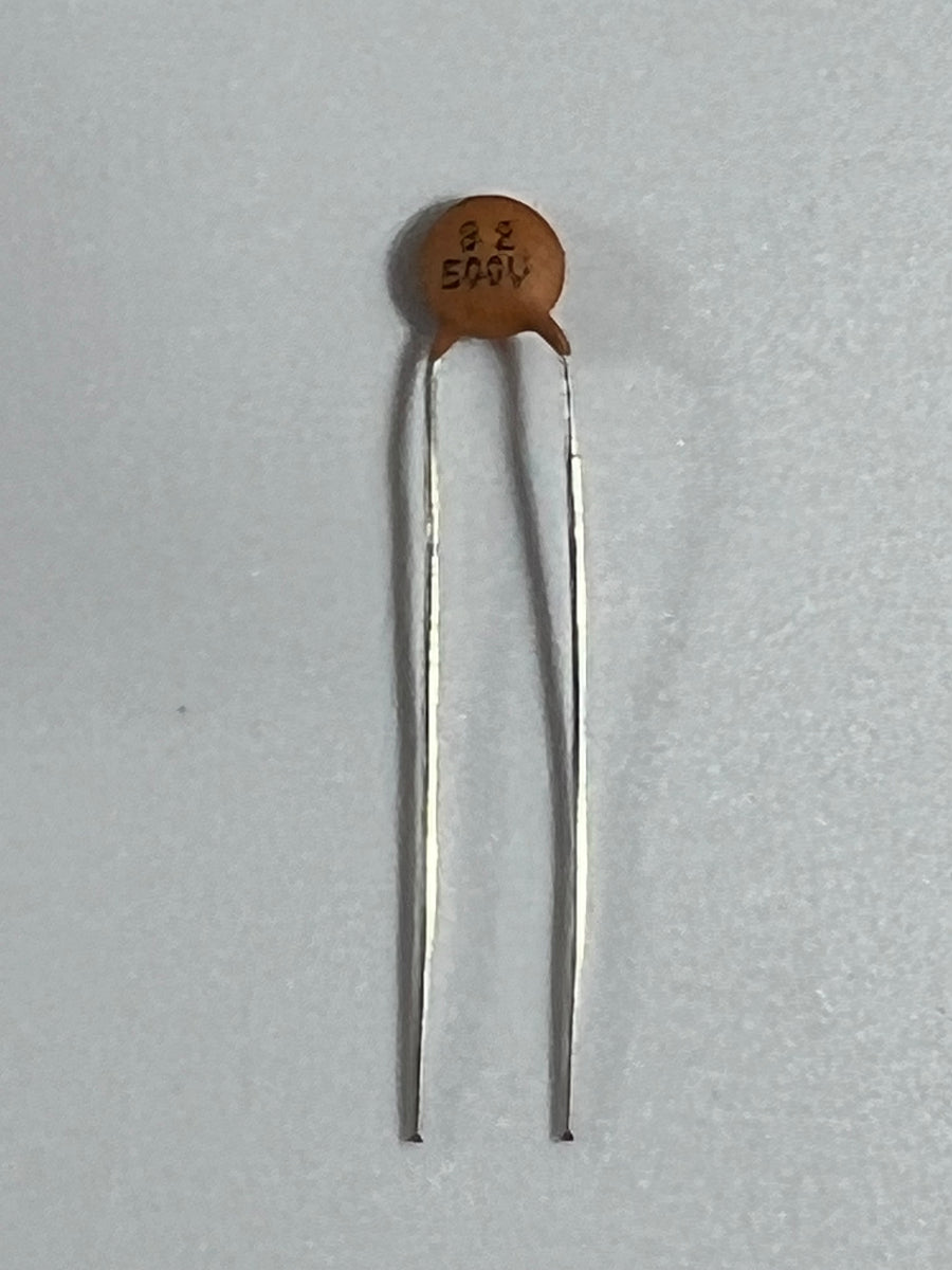 Capacitor - Axial Lead Electrolytic, 10 µF @ 500 VDC, F&T – Amp
